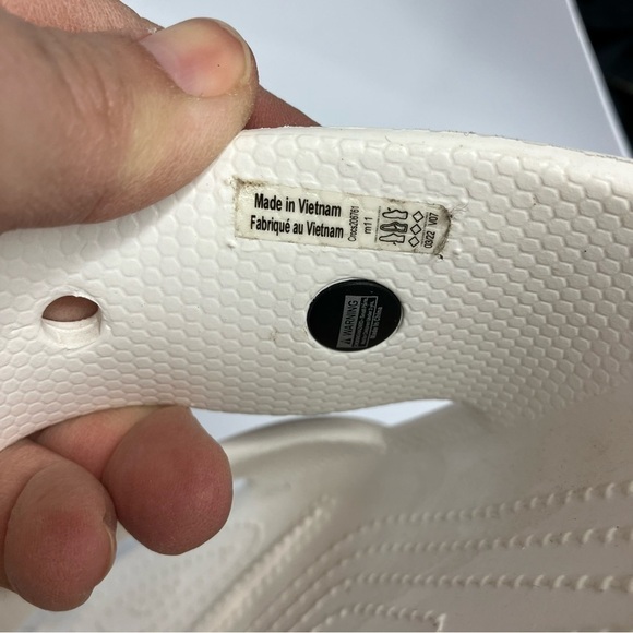 Crocs Men’s classic sandals 2 strap white size‎ 11